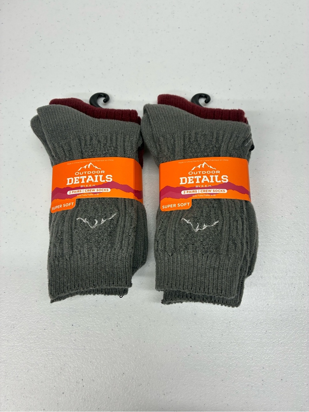 Outdoor womens socks shoe size 4-10 soft crew socks 4 pairs NEW